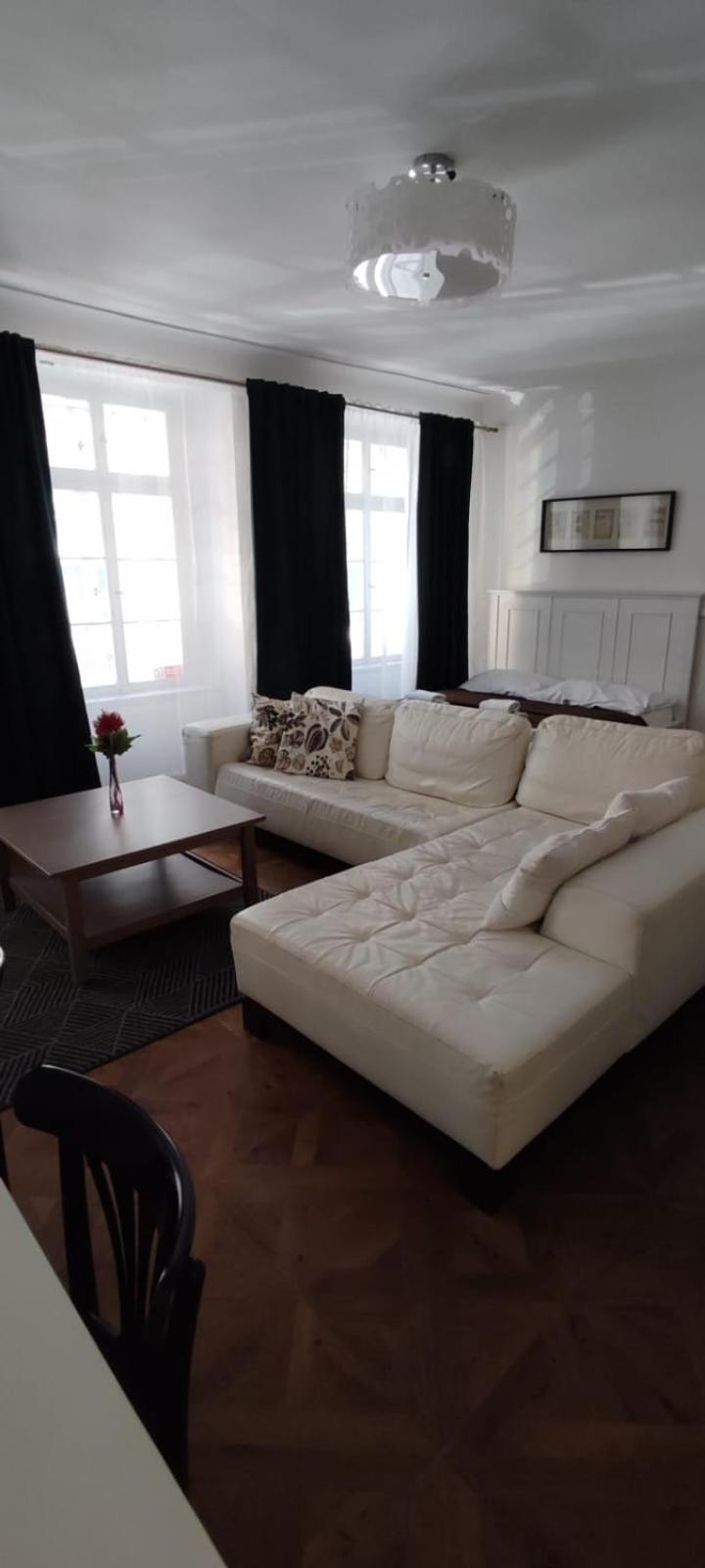 Apartmán U Obecního Dvora 3 - Old Town *